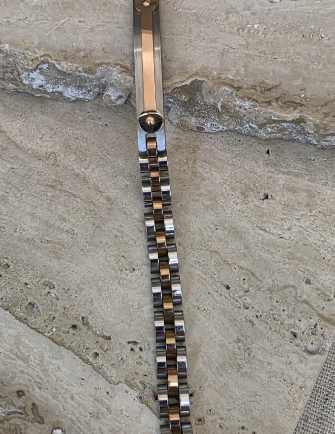 Çift Renkli (Gümüş & Rose Gold) Vidalı Plaka Çelik Erkek Bileklik Çift Renkli (Gümüş & Rose Gold) Vidalı Plaka Çelik Erkek Bileklik